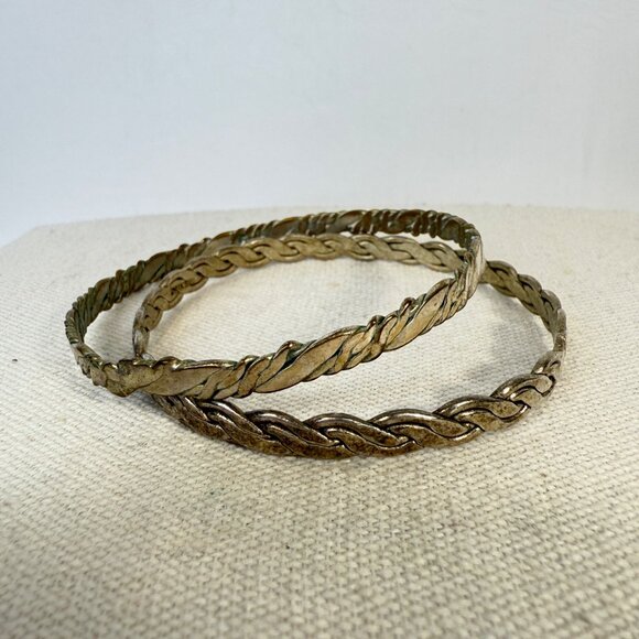 Set of 2 Mexico Bangle Bracelets Silver-Tone Stackable Layers Metal - Picture 1 of 9